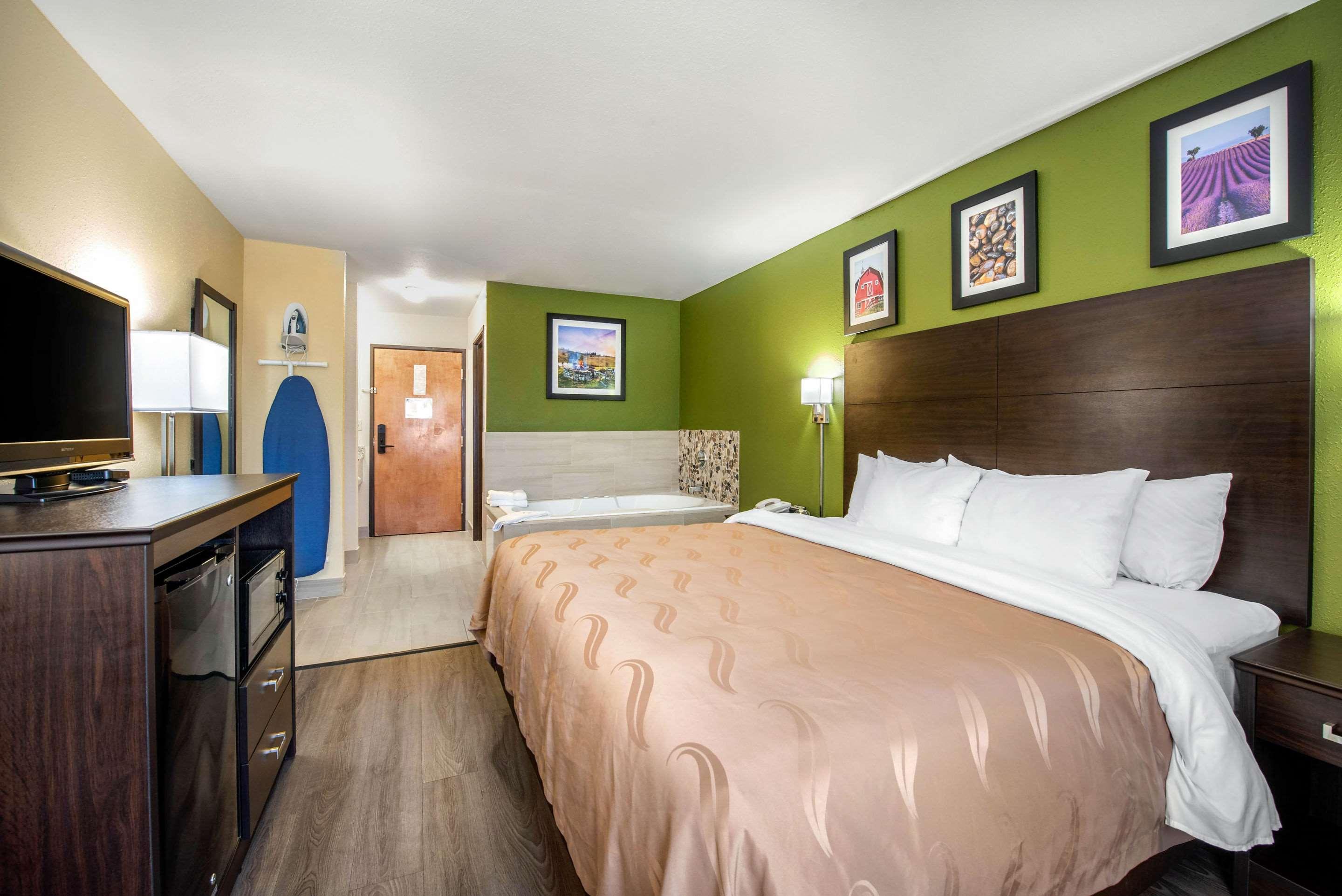 Quality Inn & Suites Brandenburg - Fort Knox Экстерьер фото