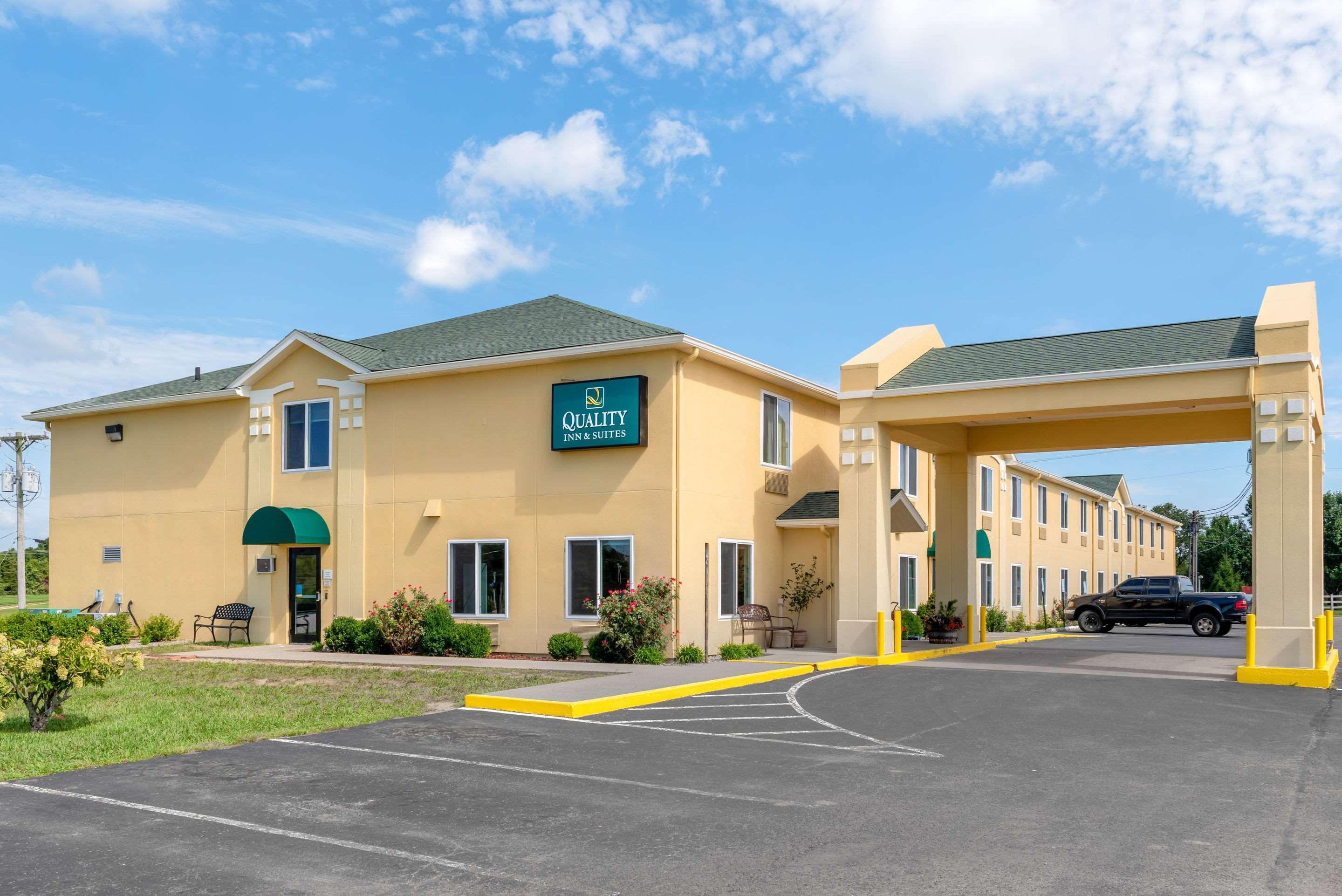 Quality Inn & Suites Brandenburg - Fort Knox Экстерьер фото