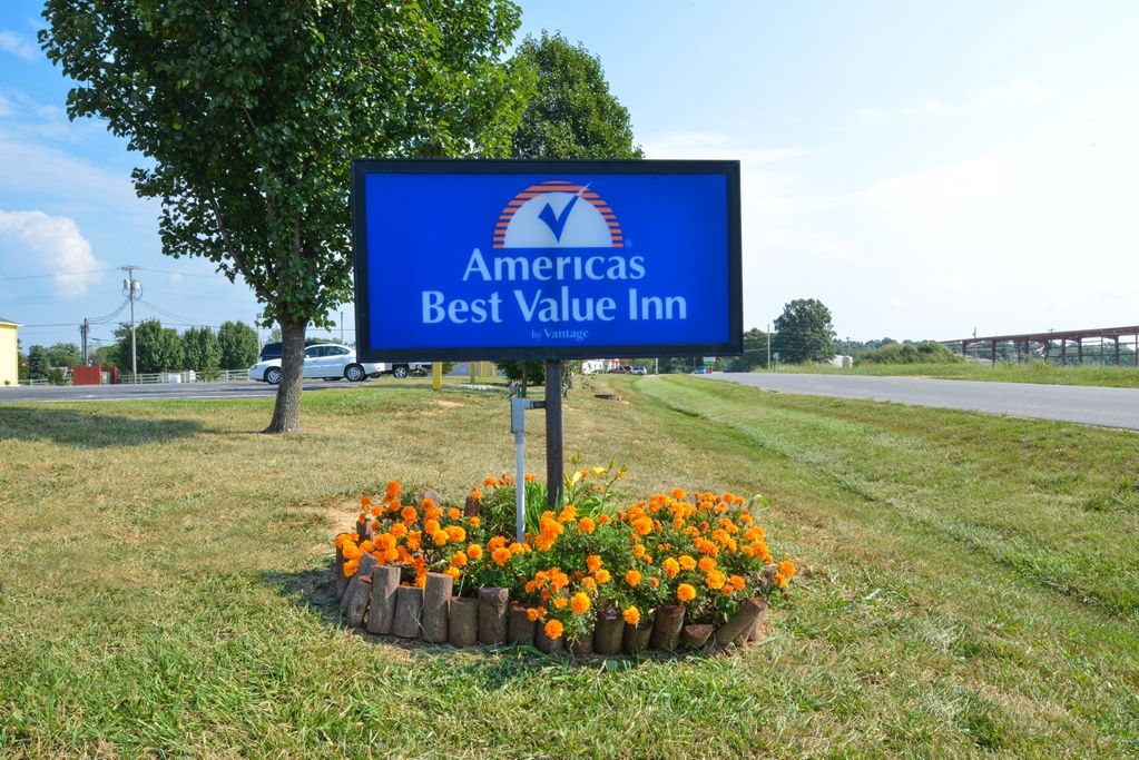 Quality Inn & Suites Brandenburg - Fort Knox Экстерьер фото