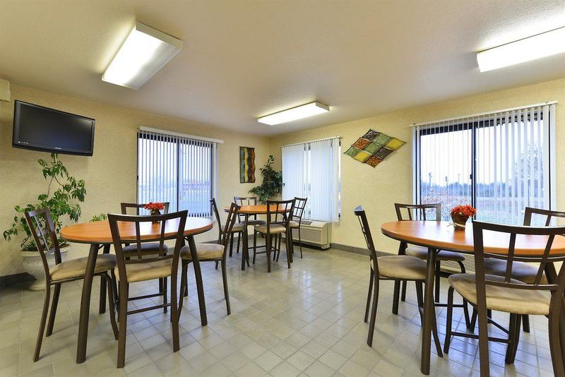 Quality Inn & Suites Brandenburg - Fort Knox Экстерьер фото