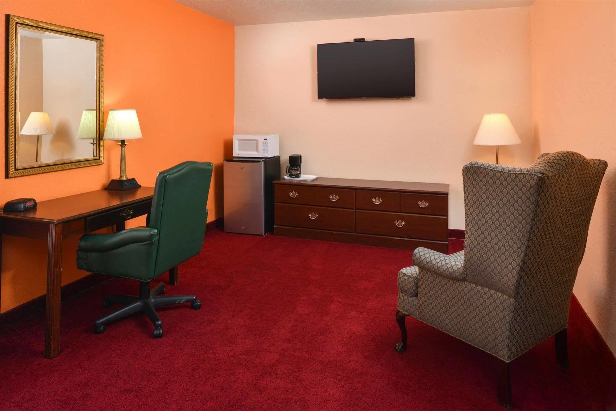 Quality Inn & Suites Brandenburg - Fort Knox Экстерьер фото